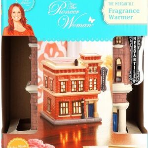 The Pioneer Woman Mercantile Fragrance Warmer - Red and Gray
